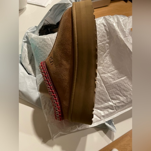 UGG Shoes - COPY - Platform uggs 6.5 (euro 37)